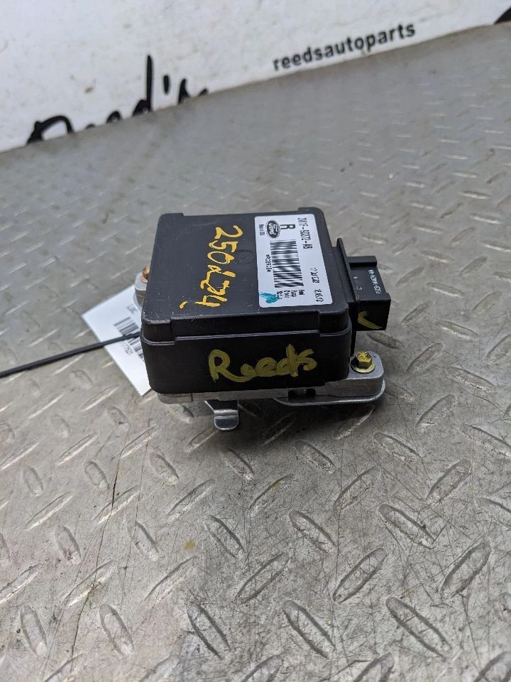 Módulo de bomba de combustible Lincoln Town Car Driver Assist 2003-2005 OEM 3W1F-9D371177521 Foto 3 de 4