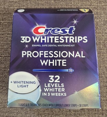 3D WHITESTRIPS PROFESSIONAL WHITE + LAMPE