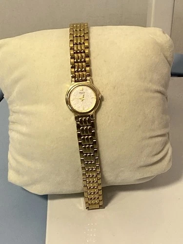 Vintage Seiko Quartz Women’s Gold Tone Watch 1F20-0J00 Japan