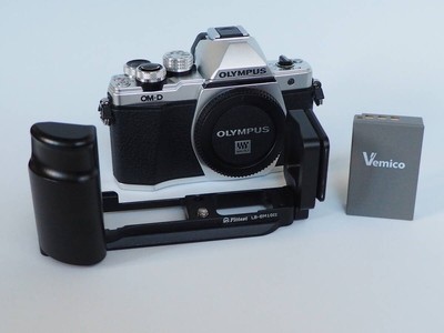 Olympus OM-D E-M10 Mark II Gehäuse Silber Augensensor Fehlfunktion