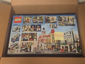 Lego 10243 Parisian restaurant creator expert - New/Sealed/Unopened