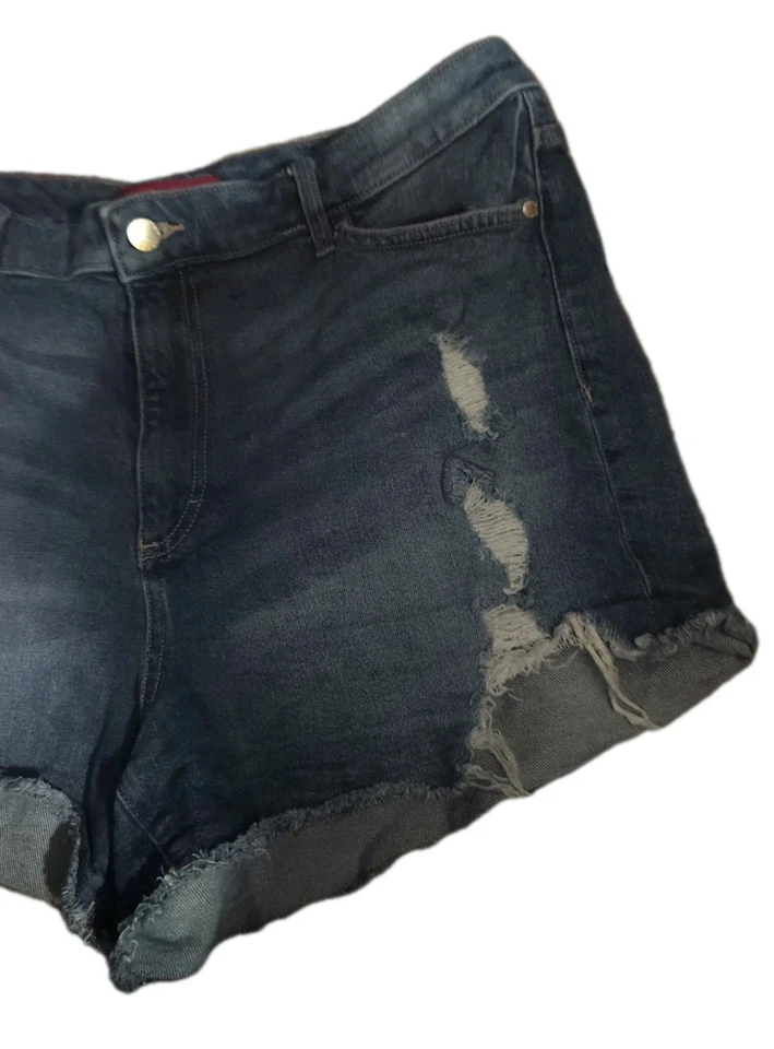 PANTALONES CORTOS VAQUEROS JENNIFER LOPEZ TIRO ALTO DESGASTADOS TALLA 16 PRELOVED Foto 3 de 4