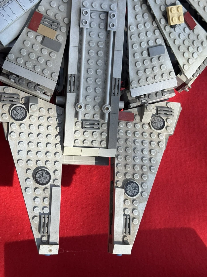 LEGO Star Wars 7965 Millennium Falcon, foto 3 di 5