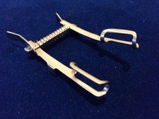 MELLINGER SELF RETAINING EYE SPECULUM 15MM OPEN BLADES