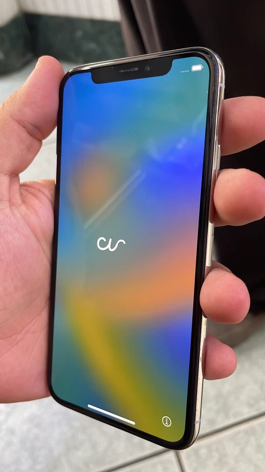 Apple iPhone X - 64 GB - Argento - Immagine 2 di 2