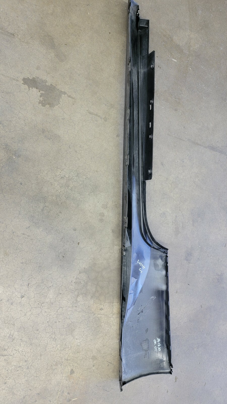 FERRARI 458 ITALIA PASSENGER RIGHT SIDE ROCKER PANEL OEM 81361500 83243210