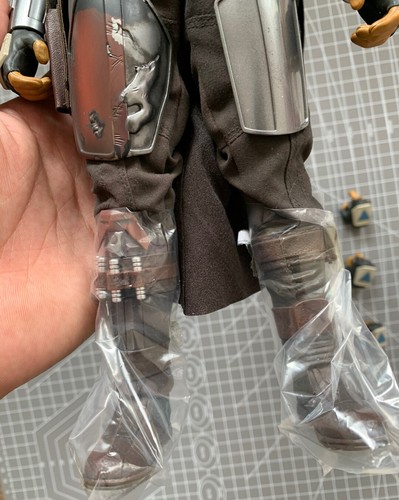 Figurine articulée corps mains Hot Toys TMS014 The Mandalorian outlet 1/6 12 pouces. Neuf