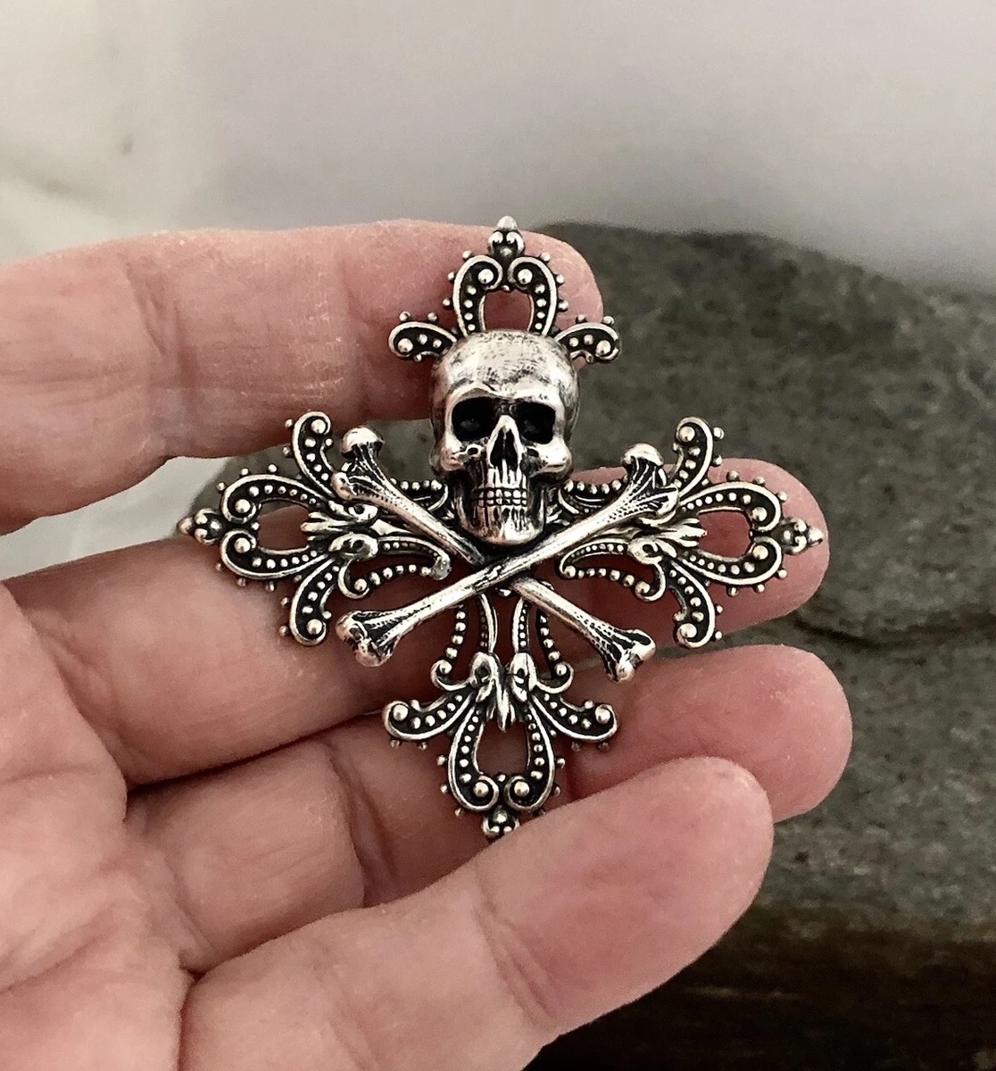Skeleton brooch top