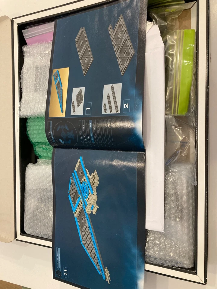 LEGO Star Wars - Set 7181 - Tie Interceptor - Ultimate Collector Series (UCS) - Photo 4/4