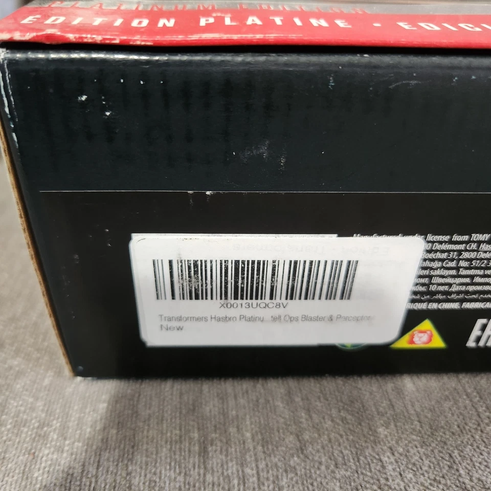 Transformers Platinum Edition Autobot Intel Ops - G1 Blaster & Perceptor - New - Image 4 of 4
