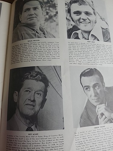 Country Music Souvenir Program Water Mark Autographed Hank Thompson - Picture 12 of 13