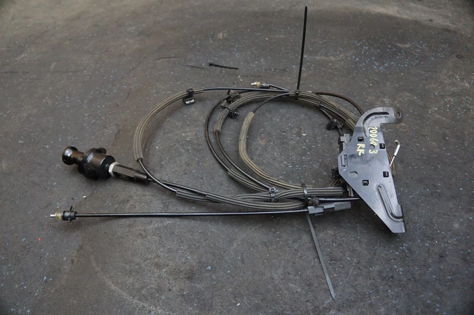 Tapa de cubierta trasera escotilla cable Bowden liberación de emergencia 4S9827681A Audi R8 Lms GT4 18 Foto 2 de 4