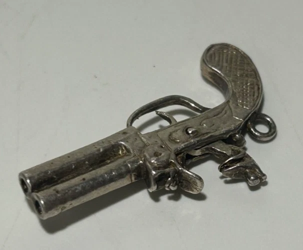 Pingente de pulseira vintage prata esterlina revólver pistola 4,6 gramas - Imagem 4 de 4