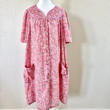 Vintage 70s 80s Pink Floral Housecoat Muumuu Gown Womens L Snap Front Pockets