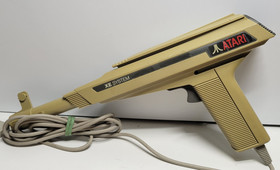 Atari XE System Console Manual & Power Supply CIB (Powers on, Displays)