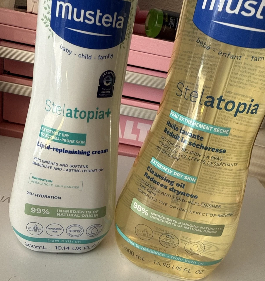 Aceite Limpiador Mustela Stelatopia 16.9, Estelatopia + Crema Reponedora de Lípidos 5.0 Foto 3 de 3