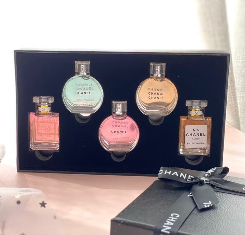 CHANEL Wardrobe Mini Perfume 5 Piece Set 7.5ml Black Box Set