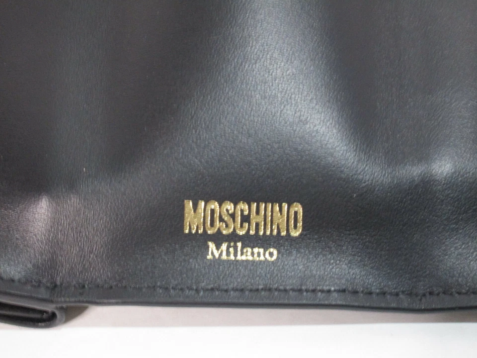 Cartera con logotipo Moschino 8105 8001-1555 nueva con etiquetas precio de venta sugerido por el fabricante $525 Foto 4 de 4