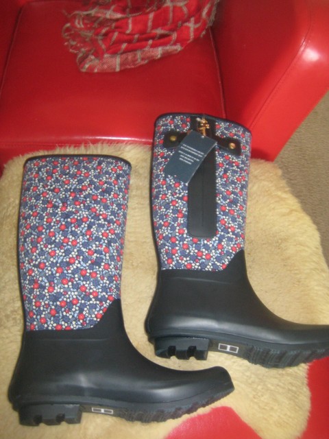 tommy hilfiger mela rain boots