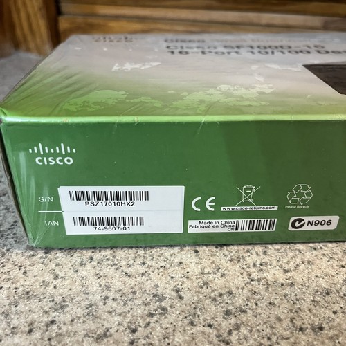 Commutateur de bureau Cisco SF100D-16 16 ports 10/100 neuf scellé en usine - Photo 7/8