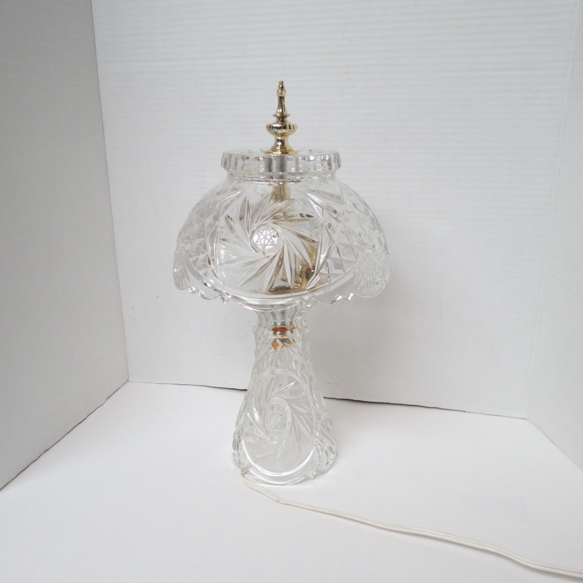 Cut Lead Crystal Glass Boudoir Table Lamp Pinwheel Star of David