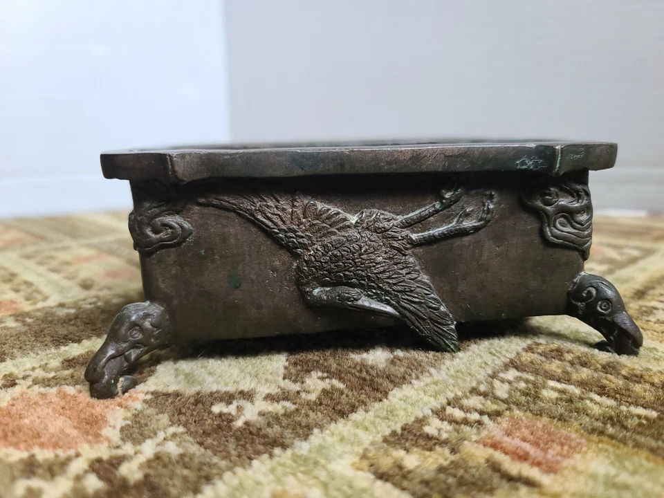 Antigua caja de baratija japonesa de bronce con diseño de grúa voladora soporte de incienso Koro Foto 3 de 4