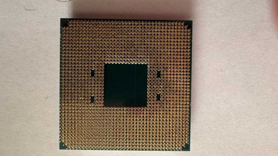 Ryzen 5 3600X CPU + Hyper 212 EVO Cooler AM4 Bundle Ottime Condizioni - Immagine 2 di 4