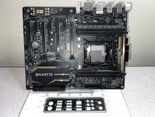 GIGABYTE GA-X99-UD3P Motherboard Intel LGA-20...