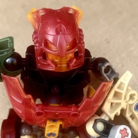 LEGO BIONICLE GLATORIAN MALUM