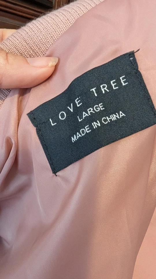 Chaleco acolchado Love Tree Lane malva grande Pre-Love Foto 2 de 4