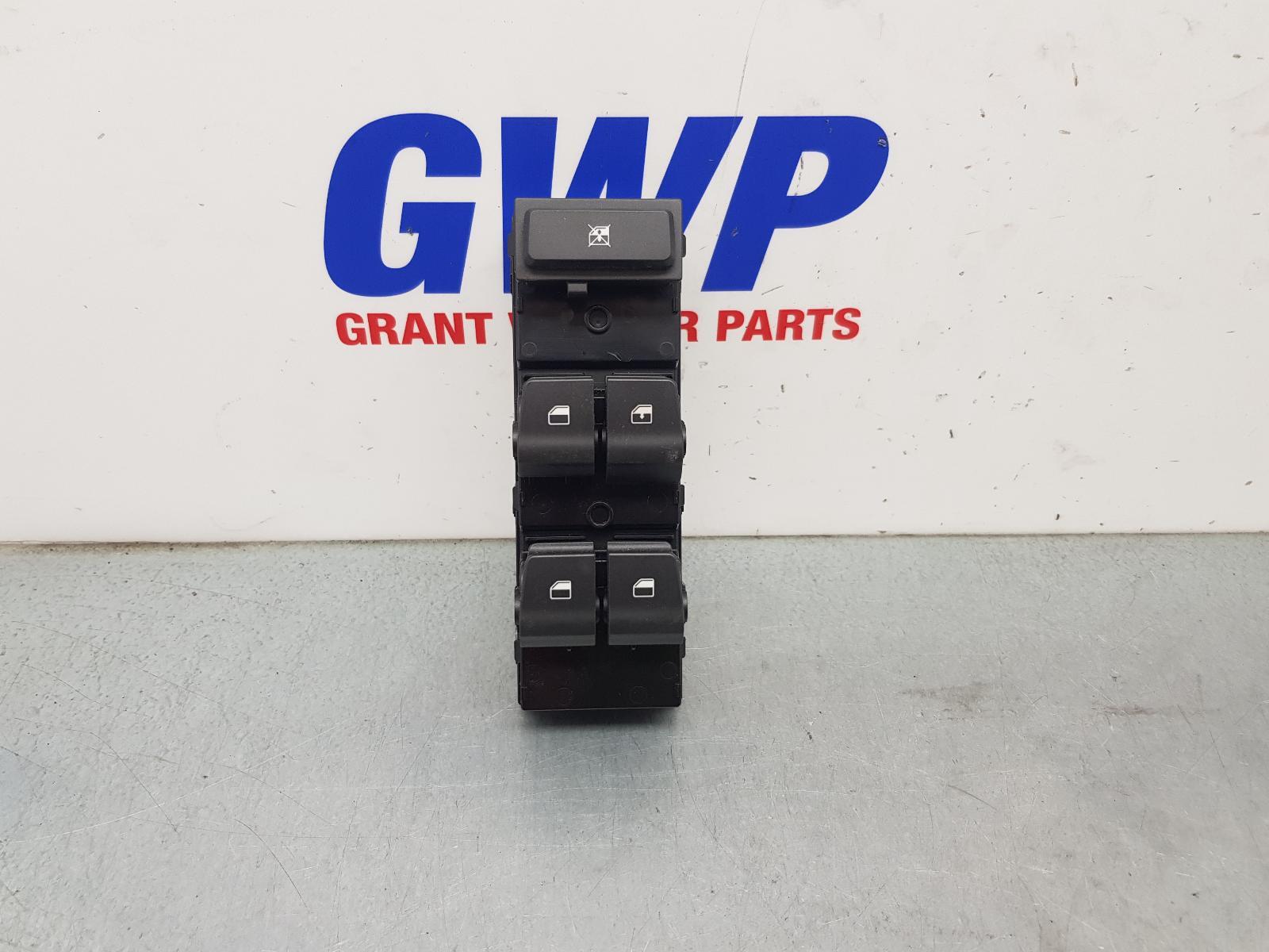 HYUNDAI I30 POWER WINDOW SWITCH RH FRONT (MASTER SWITCH), PD, 03/17