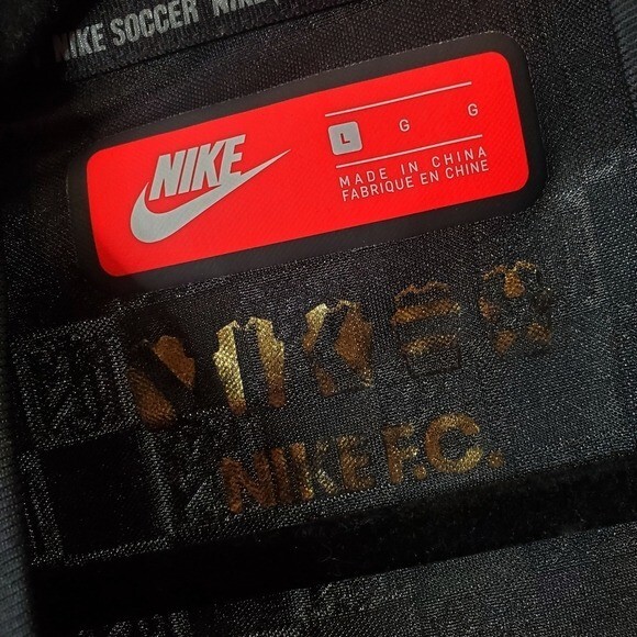VINTAGE NIKE RARE 1994 NIKE F.C The Worlds First Football VINTAGE NIKE RARE 1994 NIKE F.C The Worlds First Football