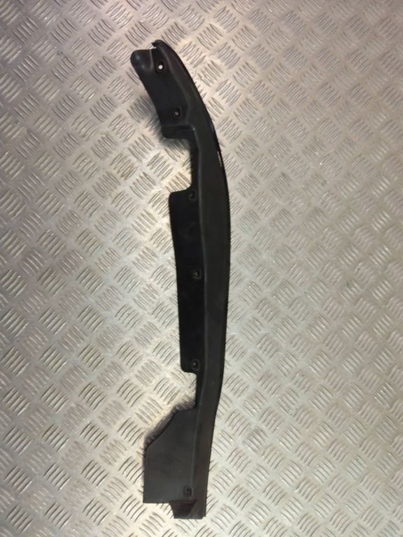 BMW X2 F39 2018 Left front Fender foam support seal 7420825 
