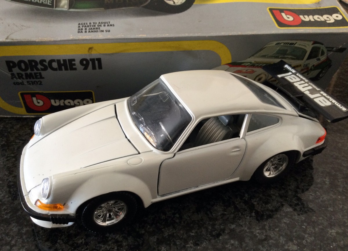 Porsche 911 Burago – Kit Métal Die-Cast (Boîte Abîmée)