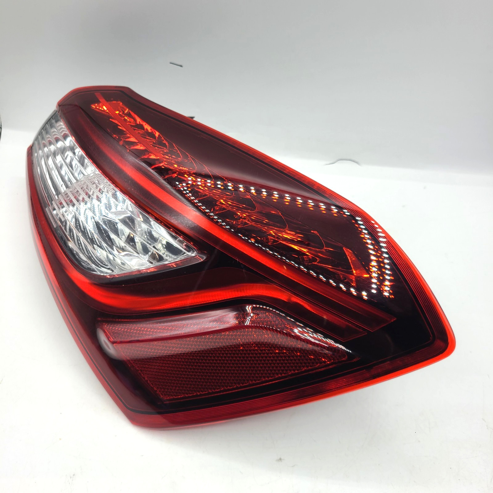 2014-2017 Maserati Ghibli Right Passenger Side Outer Taillight Lamp OEM 60K