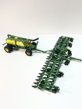 ERTL John Deere Air Seeder Set w/ 1870 Air Dr...
