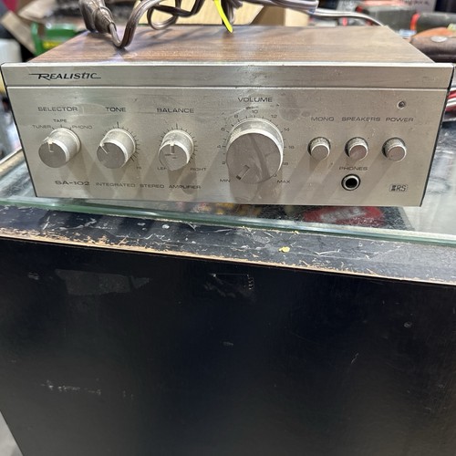 Rare Vintage Realistic SA-102 Integrated Stereo Amplifier Amp Tested Free Ship