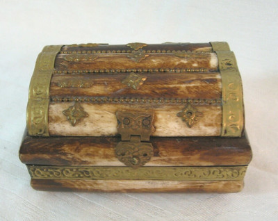 Trinket box camel bone and brass Hand Made. Black velvet lined 4.5''x 3.5''