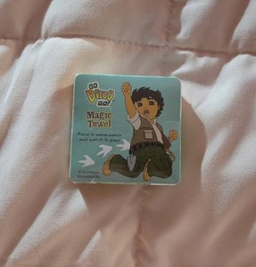 VTG 2010 Nickelodeon Go, Diego, Go! Magic Towel - BRAND NEW - SEALED - LOOK!!