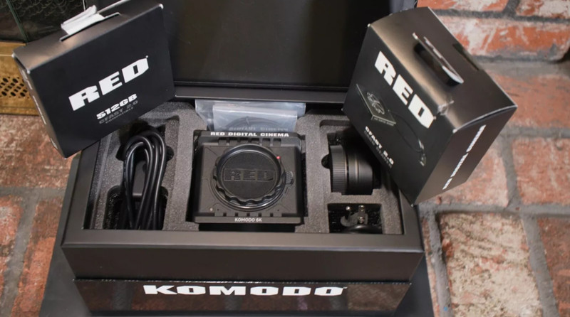 RED KOMODO 6K STARTER PACK +3 CFAST CARDS =2.5 TB +ANTON BAUER ADAPTER & MORE