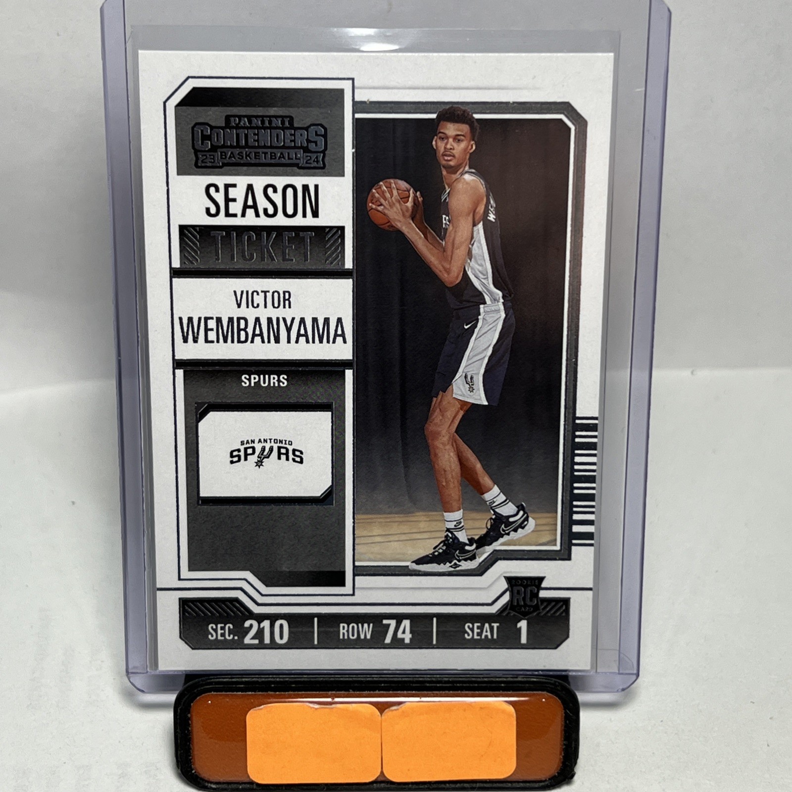 2023-24 Panini Contenders - Season Ticket Victor Wembanyama #11 Retail (RC)