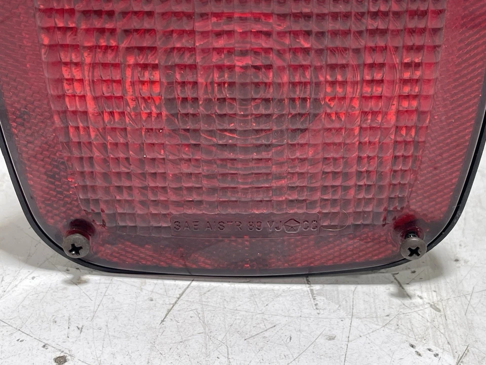 后部驱动器左尾灯停止灯外壳 56018649AC 98-06 吉普 TJ 牧马人 — 第 4/4 张图片