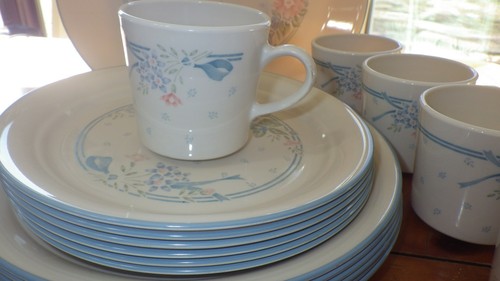 Symphony Dinnerware Set Corelle by CORNING service for 6 Plates 5 Cups VGUC