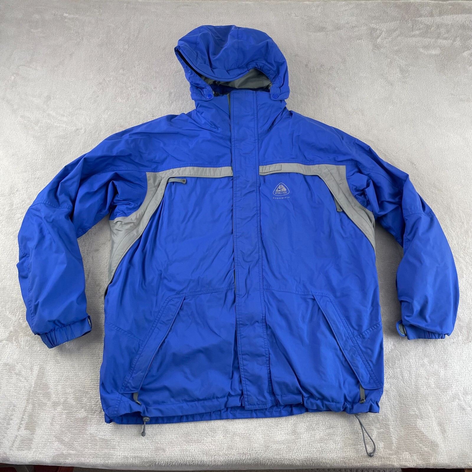 SACAI X NIKE Giacca vintage Nike ACG Outer Layer 3 Storm Fit uomo grande colore bloccato con cappuccio