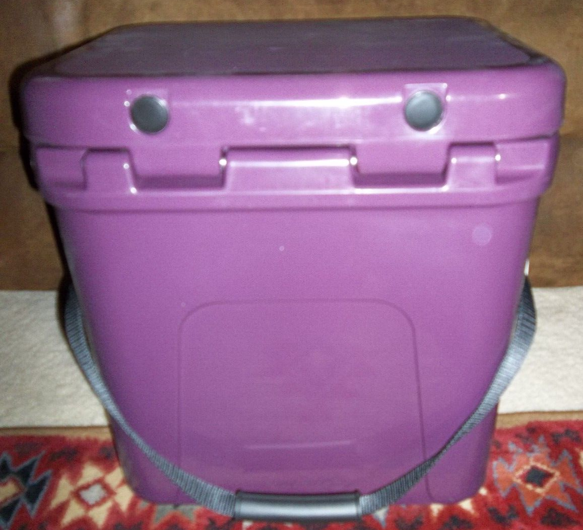 YETI Roadie 24 Nordic Purple 22 qt Hard Cooler (Discontinued Color