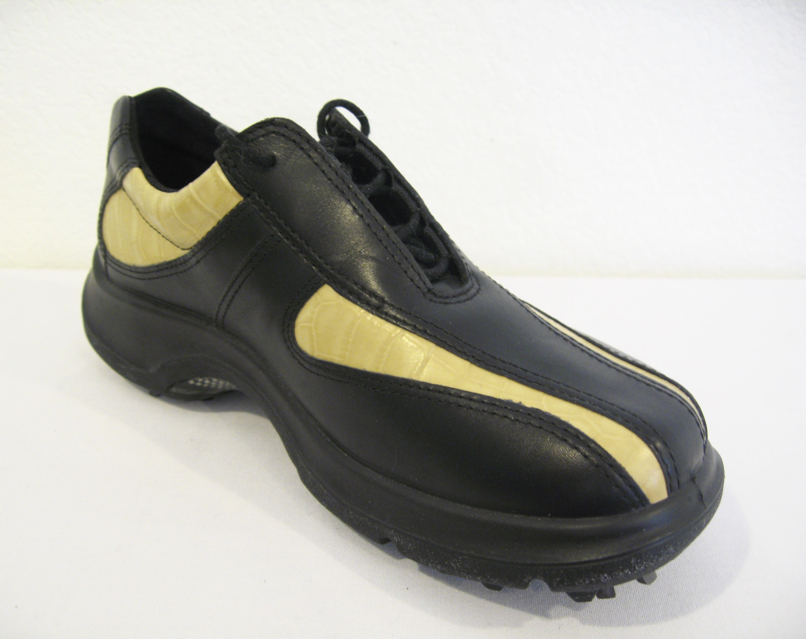 ECCO Women's Golf Shoes Black with Tan Alligator Embo… Gem