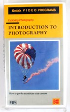 KODAK EXPLORING PHOTOGRAPHY VHS TAPE, INTRODUCTION TO PHOTOGRAPHY 1985
