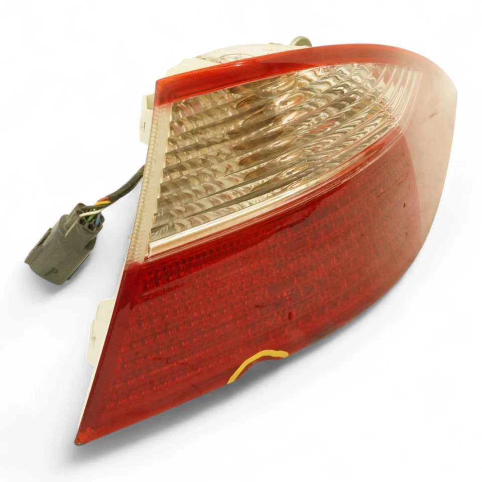 Jaguar XKR XK X150 2007-2009 LUZ TRASERA PARADA FRENO CUARTO PANEL MONTADO DIESTRO Foto 3 de 4