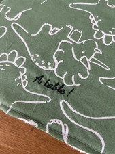 Bavoir Maternelle Dinosaures Brodé À Table Élastique Bébé Enfant Fait Main