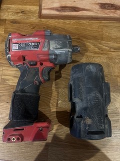 Milwaukee M18FMTIW2F12 502X 18V 1/2'' Impact Wrench Kit